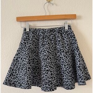 Makena Lane Leopard ray and Black Mini skirt with Shorts‎ size 12